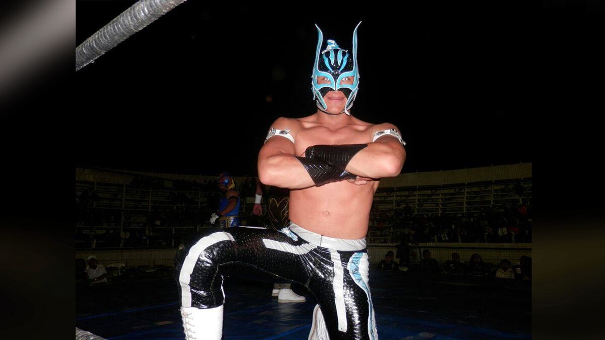 Luis García Salazar: The young man after the aerial prince mask